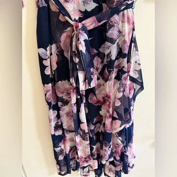 ConnectedWomen's Floral-Print 3/4-Sleeve Midi Dress - Picture 5 of 12